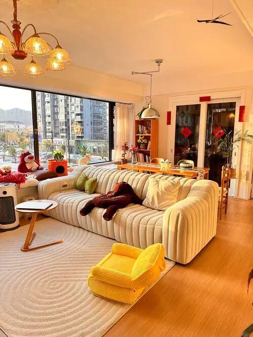 安信 中年人“嫌弃的西晒房”，被年轻人抢疯了？！背后原因太现实了..